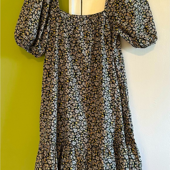 Summer Flowy Dress - Picture 1 of 9